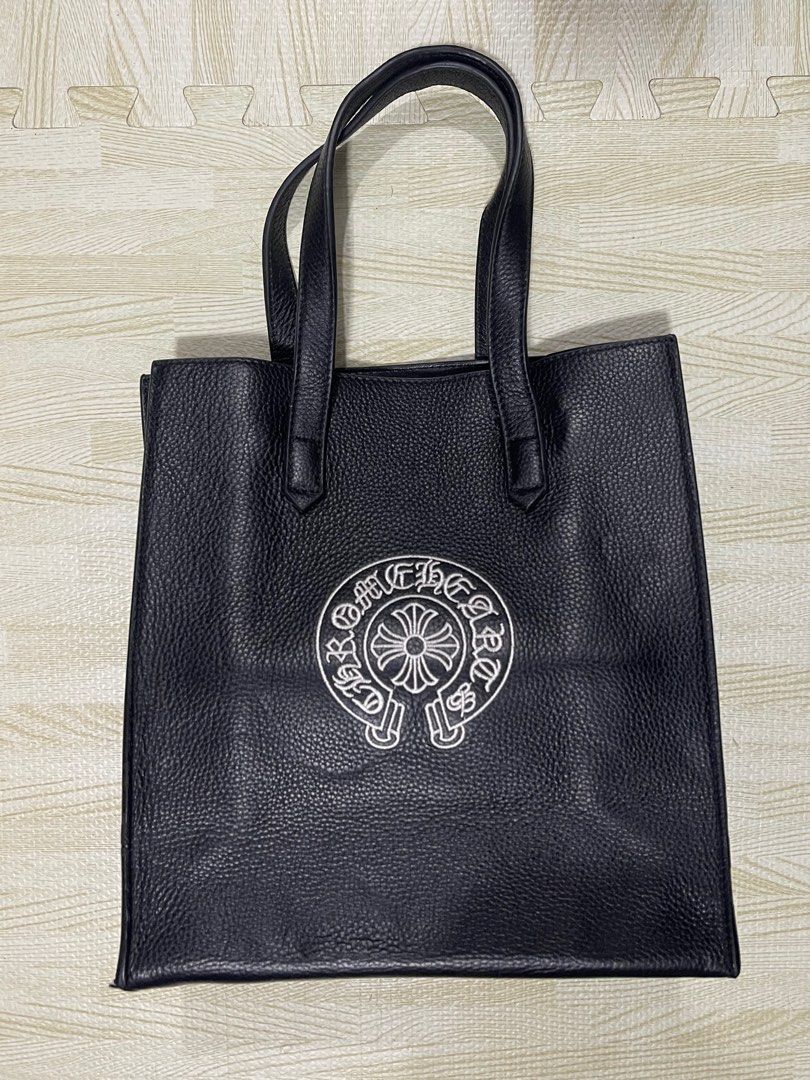 chrome hearts (Category: Luxury Bags & Wallets) located in Calamba. Submitted by thriftingoverload (Listing ID 1386361060, Image 2). Description: plus shipping fee.