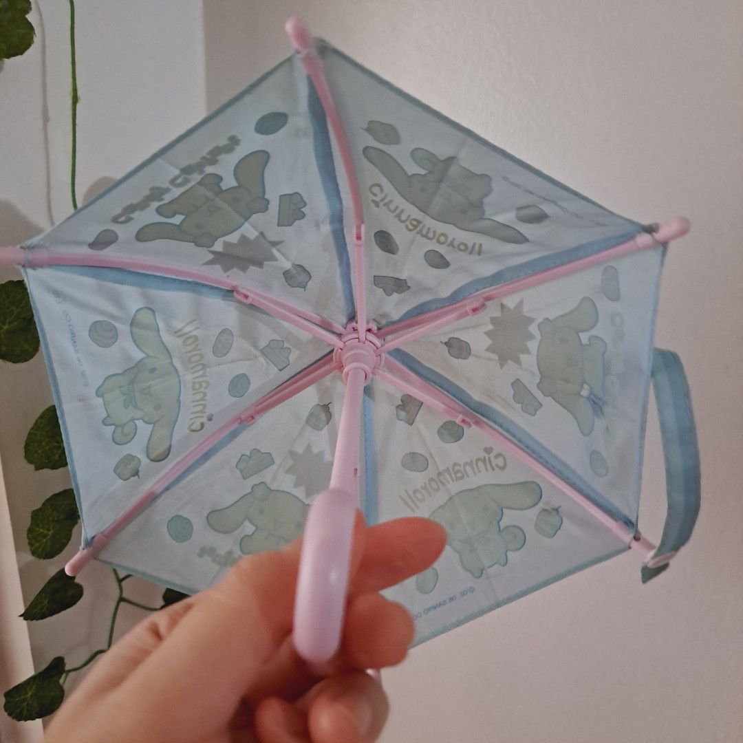 cinnamoroll mini umbrella 2006 anik anik (Category: Umbrellas) located in Pasig City. Submitted by girlypopthriftz (Listing ID 1386368725, Image 3). Description: .