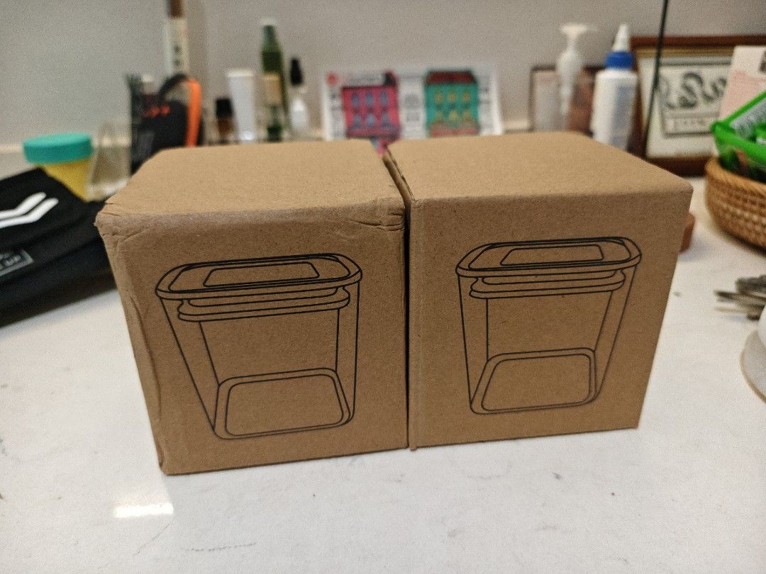 Compression box (Category: Storage Boxes & Baskets) located in Singapore. Submitted by helloxsh (Listing ID 1386233852, Image 1). Description: 2 boxes sold together.