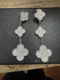 (Category: ) located in . Submitted by luxredux (Listing ID 1386227326, Image 1). Description: .