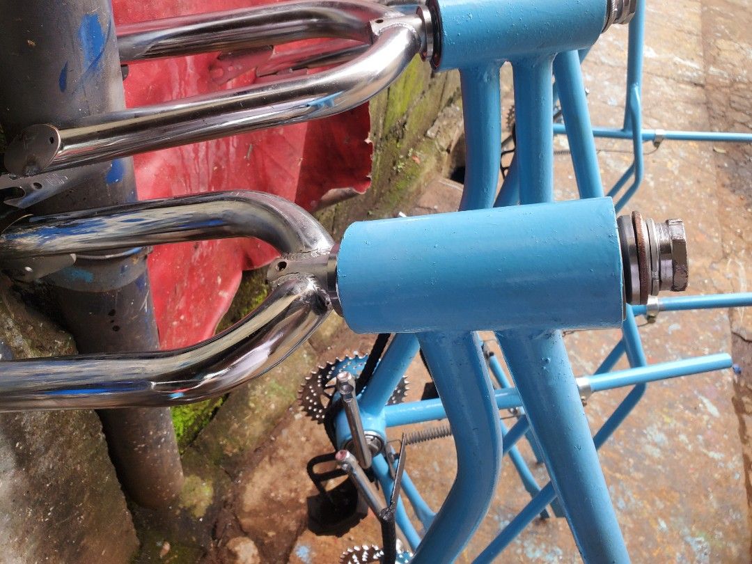 GI bike super heavy duty (Category: Bicycles) located in Manila. Submitted by fastmountain_dfe013 (Listing ID 1386309272, Image 2). Description: Brand new assembled GI bike BMX style pang sidecar,food cart,padyak pedicab etc. sealed bearing ang Bracket,sealed bearing gold 6200 ang hub,naka bearing 6606 ang head parts,hammer head post.. 5800 ang buong bike 1200 sidewheel.. pm lang kung interested,Pick up only location..payatas qc.