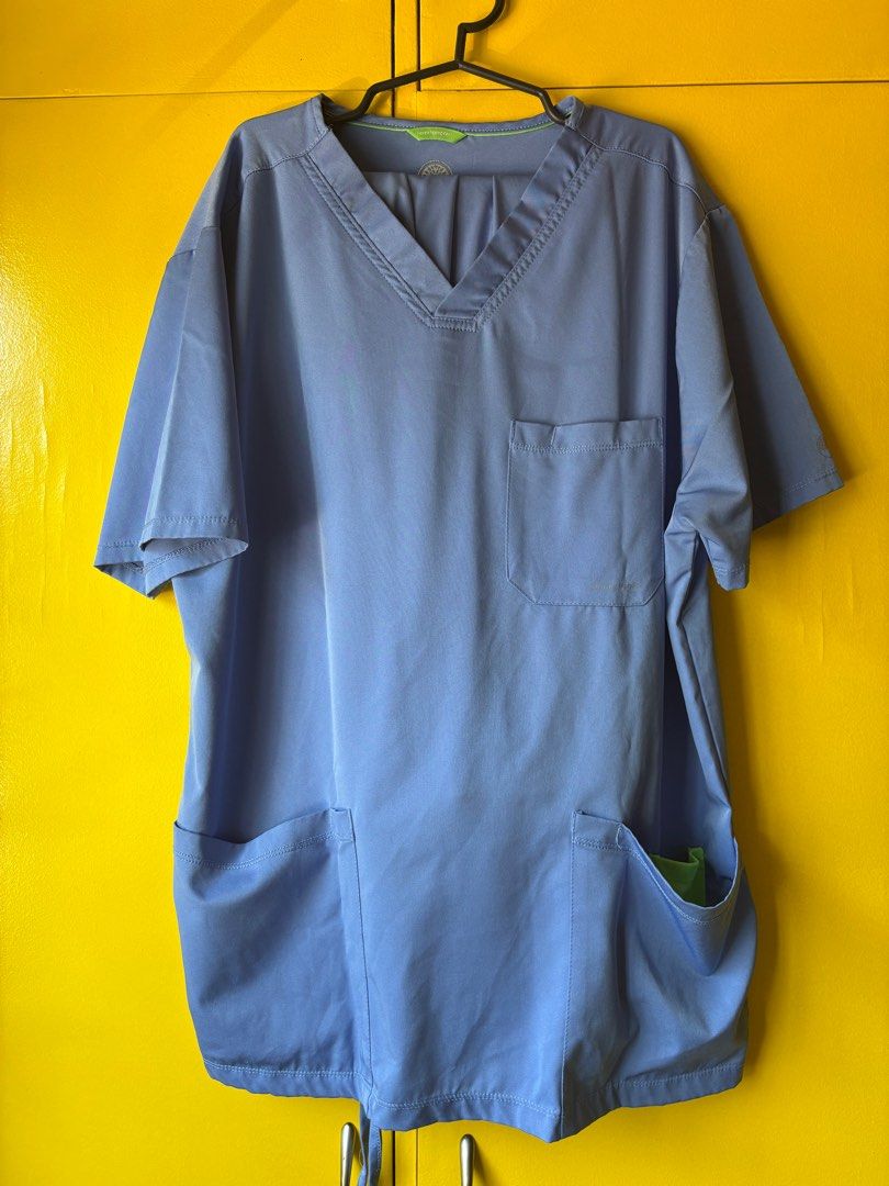 HH WORKS BY HEALING HANDS SCRUBSUIT SET (Category: Sets & Coordinates) located in Imus. Submitted by dumpitlikeaqueen (Listing ID 1386261681, Image 1). Description: • Medium Top; Large Jogger Pants Scrubsuit • Bought in the U.S..
