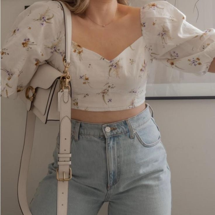 H&M linen puff offshoulder top (Category: Blouses) located in Manila. Submitted by dbbjll (Listing ID 1386382070, Image 1). Description: .