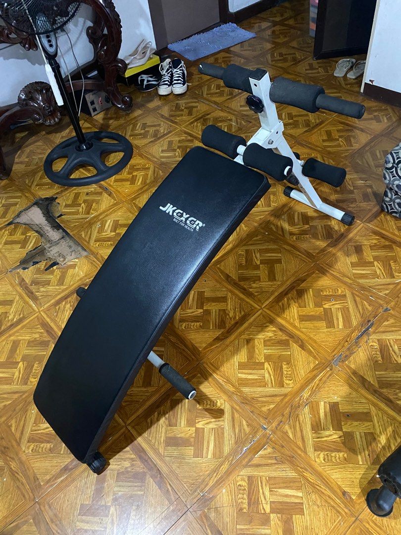 JK EXER Curve sit up Bench 383CLY (Category: Toning & Stretching Accessories) located in Makati City. Submitted by keleka (Listing ID 1386281377, Image 1). Description: *Brand: JK EXER * Height adjustable *Foldable *Good for abdominal and lower back muscles exercise more effectively, leading to better core strength development..