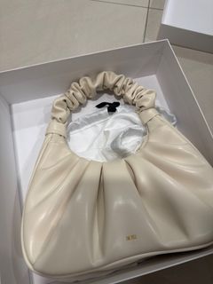 由 mia3251297955 (刊登 ID 1386295147，圖片 1) 提交，位於 的 (類別：)，說明：。