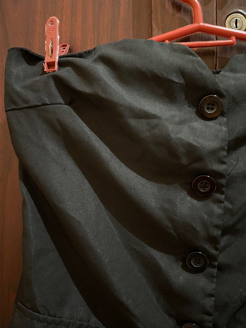 Lovito Black Button Tank Top Tube (Category: Sleeveless) located in Quezon City. Submitted by didcluttered (Listing ID 1386237283, Image 3). Description: 💗 Payment First via Gcash or Bank Transfer. 💗 Shipping thru JNT // SF shouldered by buyer.