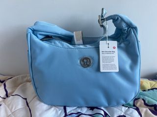 （分類：）位於 。 由 thriftieeee 提交（商品編號 1386296020，圖片 1）。簡介： 。