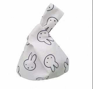Miffy/miffy兔/兔圖案/餃子袋/手抽袋/手挽袋/OL飯袋/出勤袋/小袋子/午餐袋/白色/細容量/日式手提袋/日系風/簡約/簡單套結袋/64197115531394110