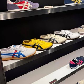 (Category: ) located in . Submitted by solefindsphilippines (Listing ID 1386260126, Image 1). Description: .