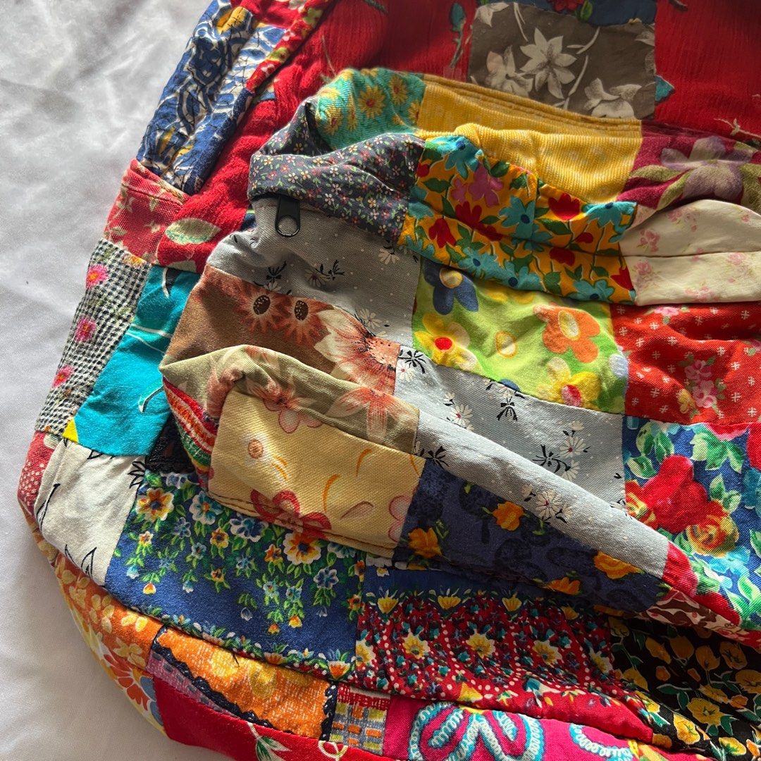 patchwork backpack (Category: Backpacks) located in Kuala Muda. Submitted by meddyoutlet (Listing ID 1386278642, Image 2). Description: material cotton ada kesan jahit kt bawah boleh refer gambar postage Rm 7 semenanjung Rm 15 sabah sarawak.