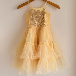 (Kategori: ) berada di . Dikirim oleh vintagewardrobe.id (ID iklan 1386275863, Gambar 1). Deskripsi: .