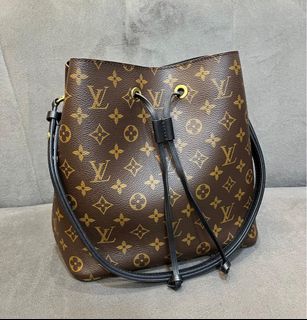 (Kategori: ) berada di . Dikirim oleh brandedboutiquez (ID iklan 1386234826, Gambar 1). Deskripsi: .