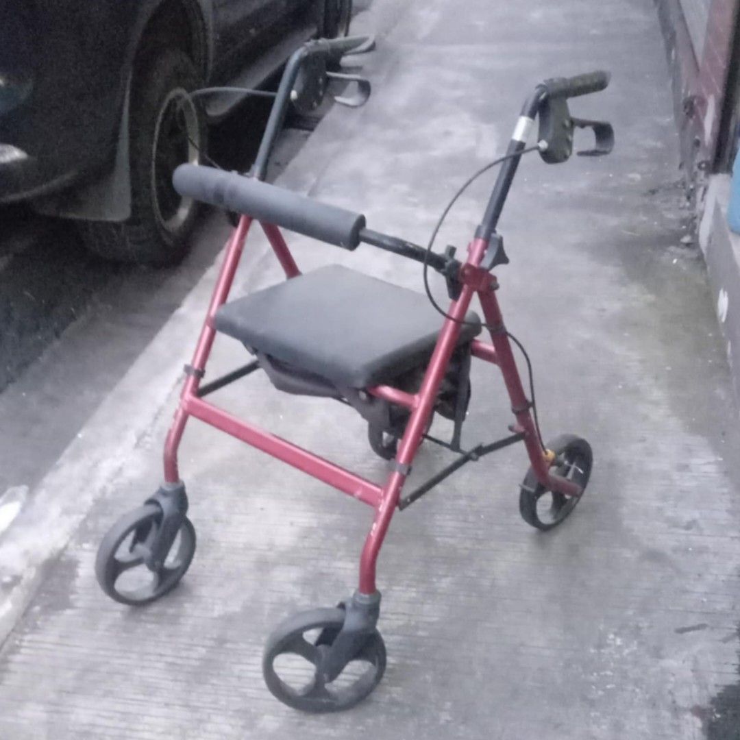 Rollator Walker (Category: Other Assistive Aids) located in Manila. Submitted by j_y_z (Listing ID 1386219767, Image 2). Description: Rollator Walker Msg for queries 😊.