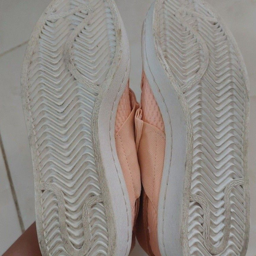 SALE !! ADIDAS flat shoes slip on sepatu casual wanita peach size 36 2/3  minus