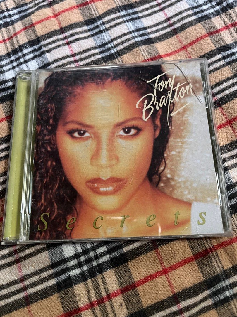 Secrets (1996) album by Toni Braxton (Category: CDs & DVDs) located in Manila. Submitted by artpop09 (Listing ID 1386308537, Image 1). Description: *Canada Pressed *Clear Disc * has minor cracks & scratches on jewel case .