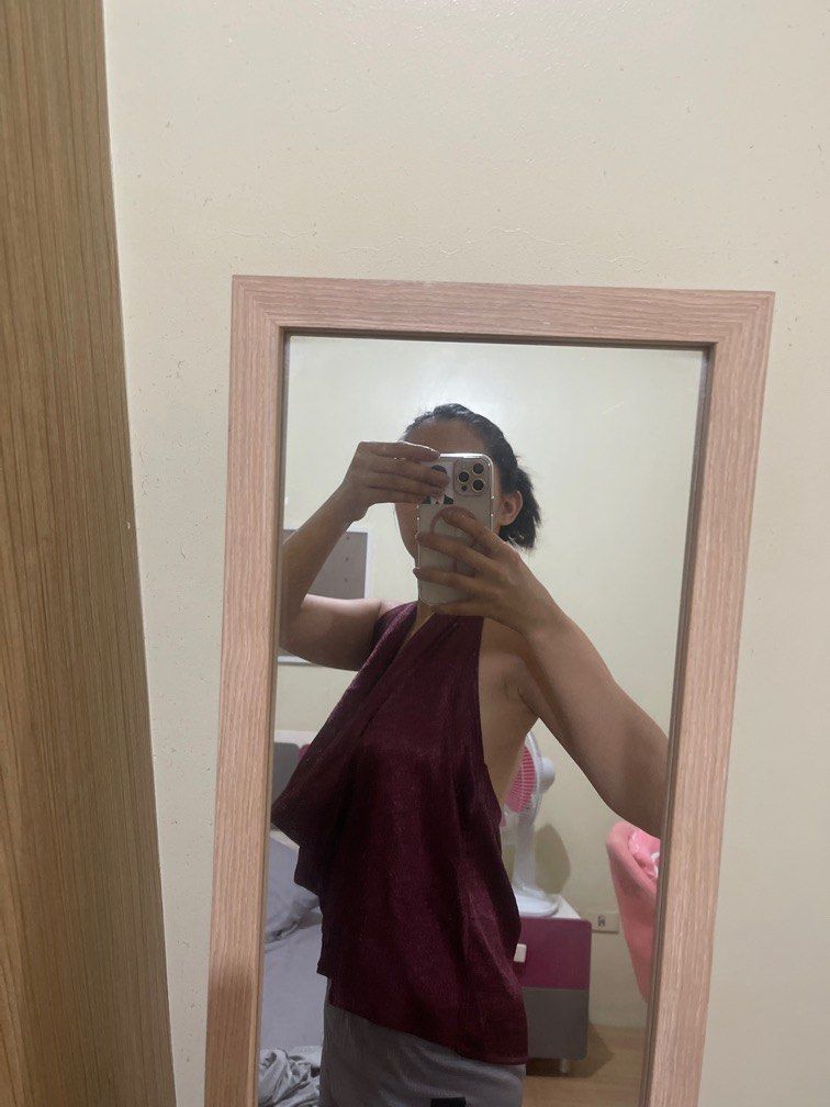 SHEIN Red Maroon Spaghetti Strap Backless Women Top (Category: Sleeveless) located in Quezon City. Submitted by forsale.nic (Listing ID 1386311252, Image 2). Description: RFS: Too big for me This fits our medium-sized girlies .