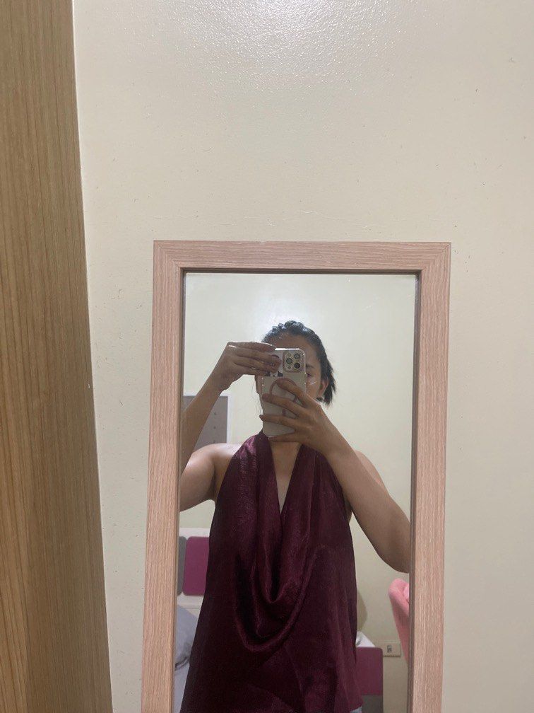 SHEIN Red Maroon Spaghetti Strap Backless Women Top (Category: Sleeveless) located in Quezon City. Submitted by forsale.nic (Listing ID 1386311252, Image 1). Description: RFS: Too big for me This fits our medium-sized girlies .