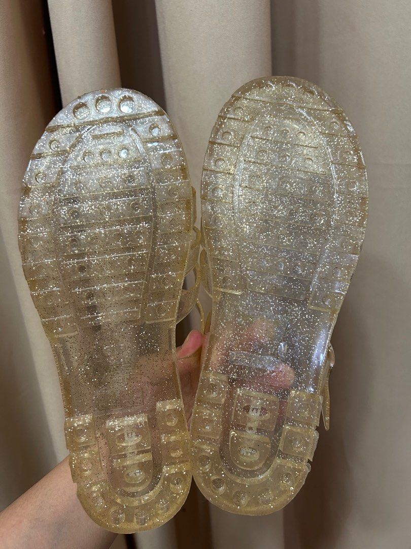 Shoopen jelly gladiator (Category: Flats & Sandals) located in Rizal. Submitted by jbme_preloved_finds (Listing ID 1386239498, Image 2). Description: like new unused 24cm.