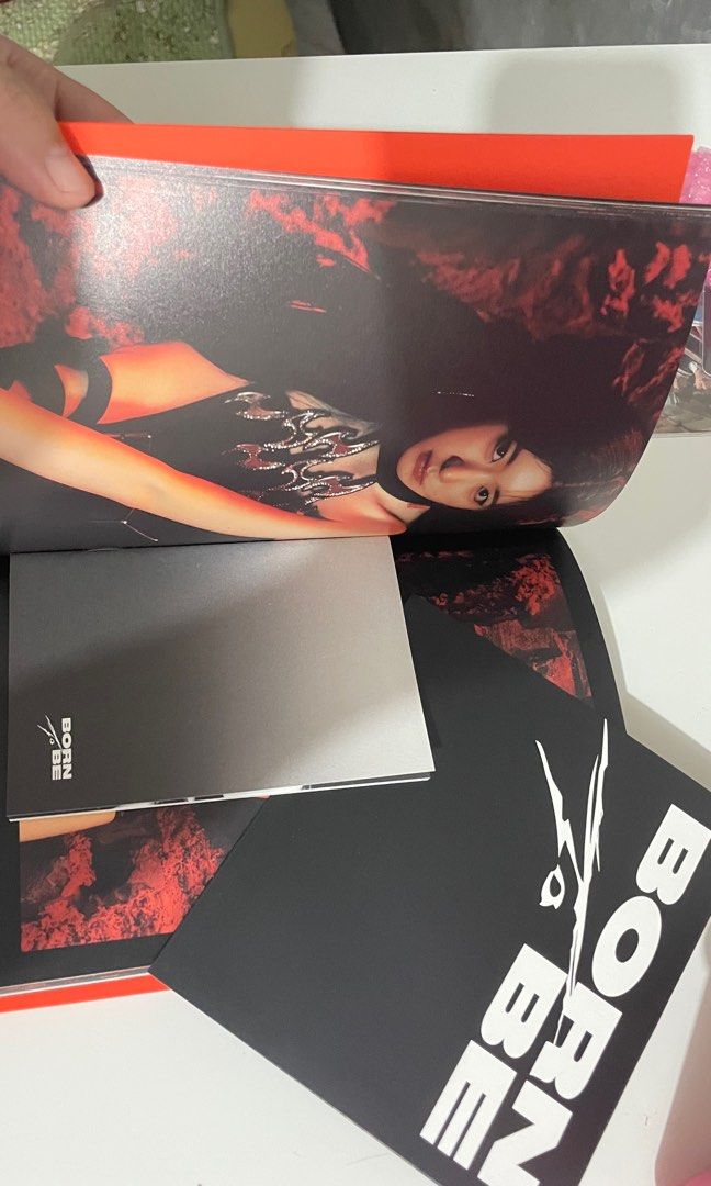 Signed Born To Be Itzy Album (Category: K-Wave Merchandise) located in Paranaque City. Submitted by mykillss (Listing ID 1386328651, Image 2). Description: Never been used Includes photocards, posters, and lyric book..