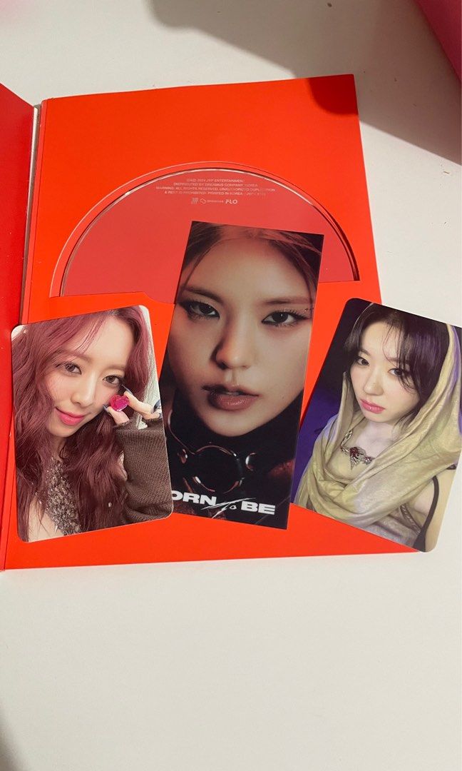 Signed Born To Be Itzy Album (Category: K-Wave Merchandise) located in Paranaque City. Submitted by mykillss (Listing ID 1386328651, Image 3). Description: Never been used Includes photocards, posters, and lyric book..