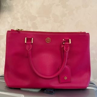 (Category: ) located in . Submitted by glam4less (Listing ID 1386259484, Image 1). Description: .
