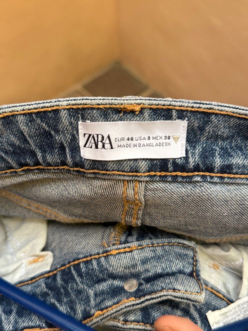 Zara High-Waist Jeans - Large (Category: Jeans) located in Mandaluyong City. Submitted by mayancristobal (Listing ID 1386261595, Image 2). Description: Bought this for PHP 2,800 Only used twice.
