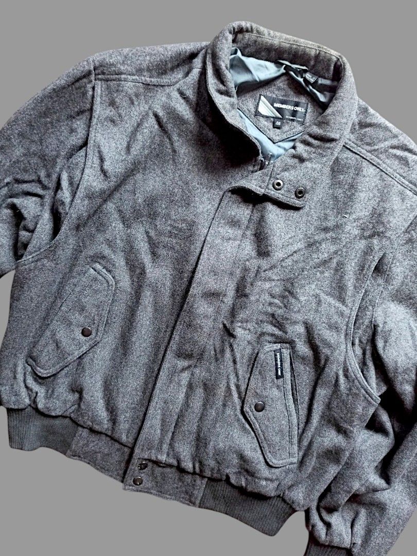 ⛔ 20% OFF Member's Only Jacket for Men (Category: Coats, Jackets and Outerwear) located in Cavite. Submitted by brandedstationph (Listing ID 1386458281, Image 2). Description: ⛔Members Only Winter Jacket for Men ⛔Conditions ❤️Members Only Merchandise 🌟🌟🌟High-end brand🌟🌟🌟 🔥🔥🔥RARE FIND🔥🔥🔥 ✅48 size on Tag. Fits up to XL 👉Wool type Material Good for cold weather ⛔Actual Dimes W24 x L25.5 ✅Complete tags from necktag to washtags 👉Solid le