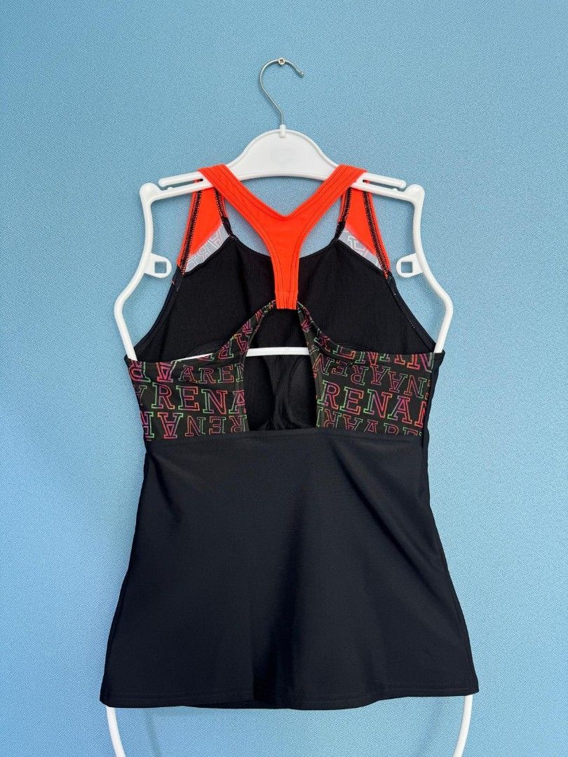 Arena swimsuit/ size: 34 （分類：泳衣）位於 Hong Kong。 由 plcoutlet 提交（商品編號 1386455678，圖片 2）。簡介： 。