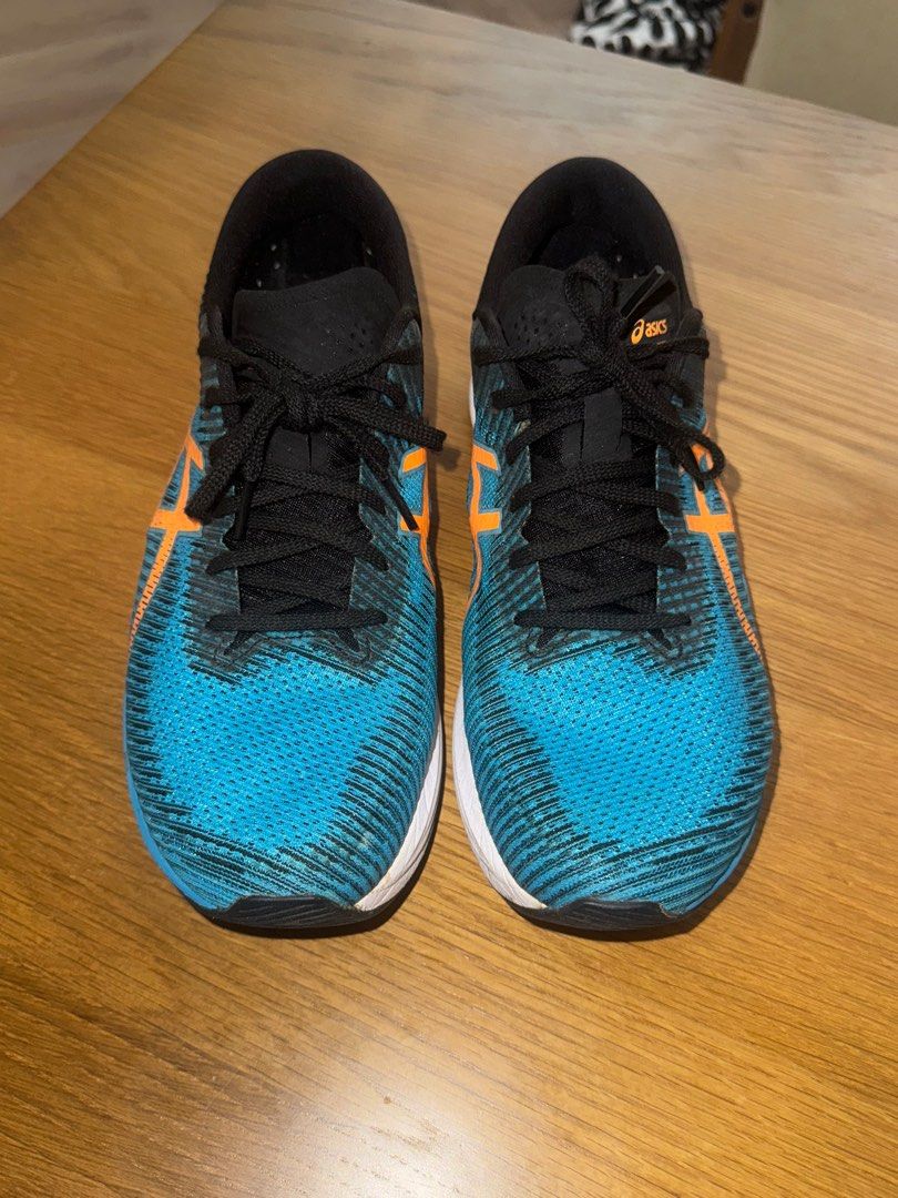 Asics magic speed 2 (Category: Sneakers) located in Singapore. Submitted by superhuman123 (Listing ID 1386421986, Image 2). Description: Less than 100km of mileage. My rotation shoes for long easy runs. No box. Just the shoes..