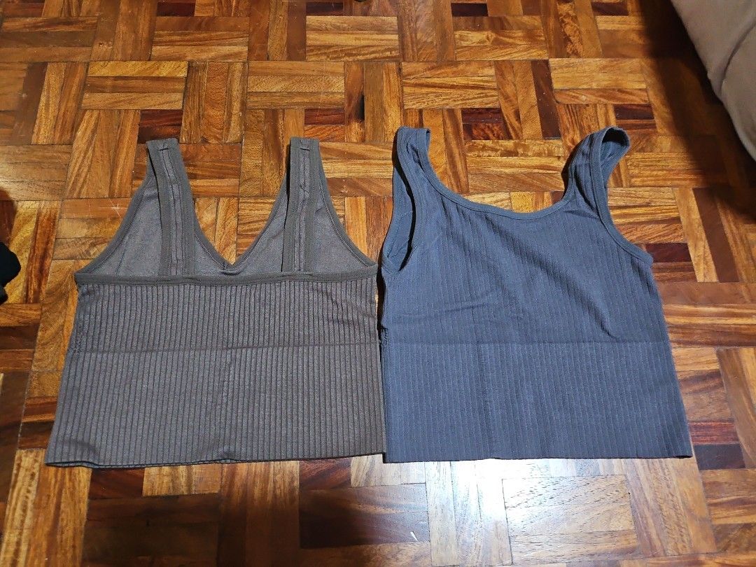Bra tops no brand sz Small (2pcs) (Category: Others Tops) located in Antipolo. Submitted by mrcl715 (Listing ID 1386476147, Image 2). Description: .