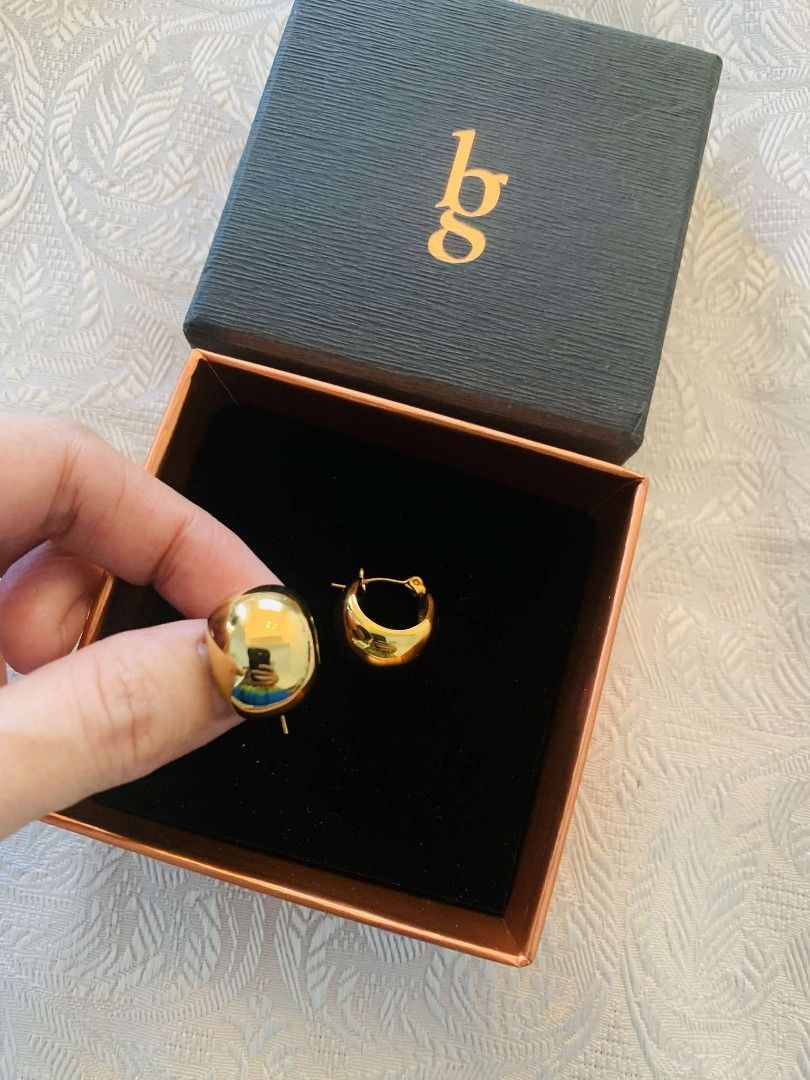 Bullion Gold (Category: Earrings) located in Las Pinas. Submitted by apples_here (Listing ID 1386450256, Image 1). Description: Gold bullion Gold plated Used (1 or 2x) only Medium size Bought from Australia Decluttering.