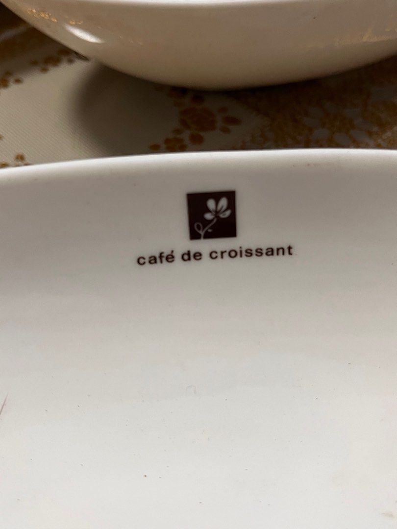 Cafe De Croissant Big Serving Bowls and Rectangle Plates (Category: Coffee & Tea Tableware) located in Malabon City. Submitted by twinklevir (Listing ID 1386439808, Image 3). Description: Take all for 500 3 pcs Serving Bowls 2 pcs Mini Rectangle bowls Size of bowl - 8.2 x 2 inches Size of rectangle plate - 6 1/2 x 5 inches Bowls - 140 each Plate - 60 each.