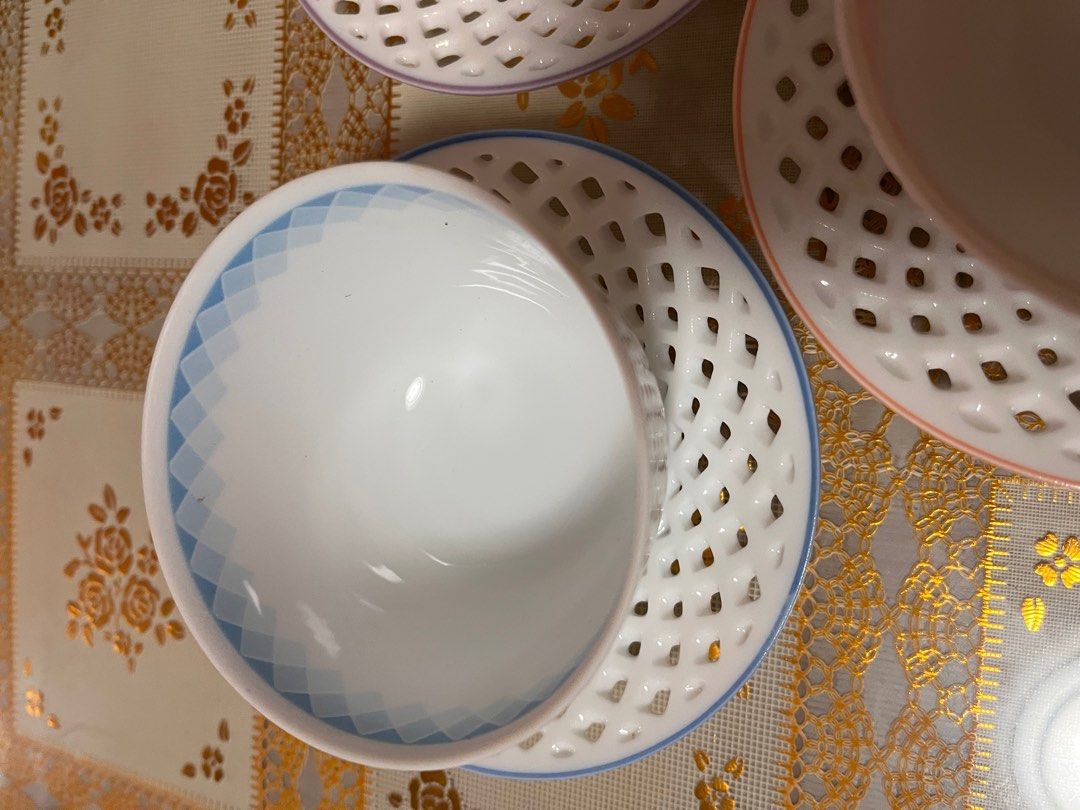 Chataku Ceramic White Cups and Saucers - 5 sets (Category: Coffee & Tea Tableware) located in Malabon City. Submitted by twinklevir (Listing ID 1386416798, Image 3). Description: Brand new Chataku Ceramic Cups and Saucers - 5 sets With 5 different lining colors Porcelain See last picture for price reference.