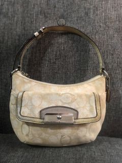 (Kategori: ) berada di . Dikirim oleh prelovedby_ghif (ID iklan 1385689486, Gambar 1). Deskripsi: .