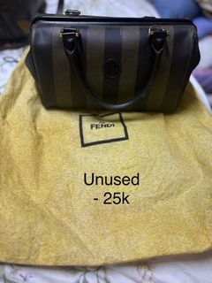 (Category: ) located in . Submitted by shopofashopaholic (Listing ID 1386587876, Image 1). Description: .