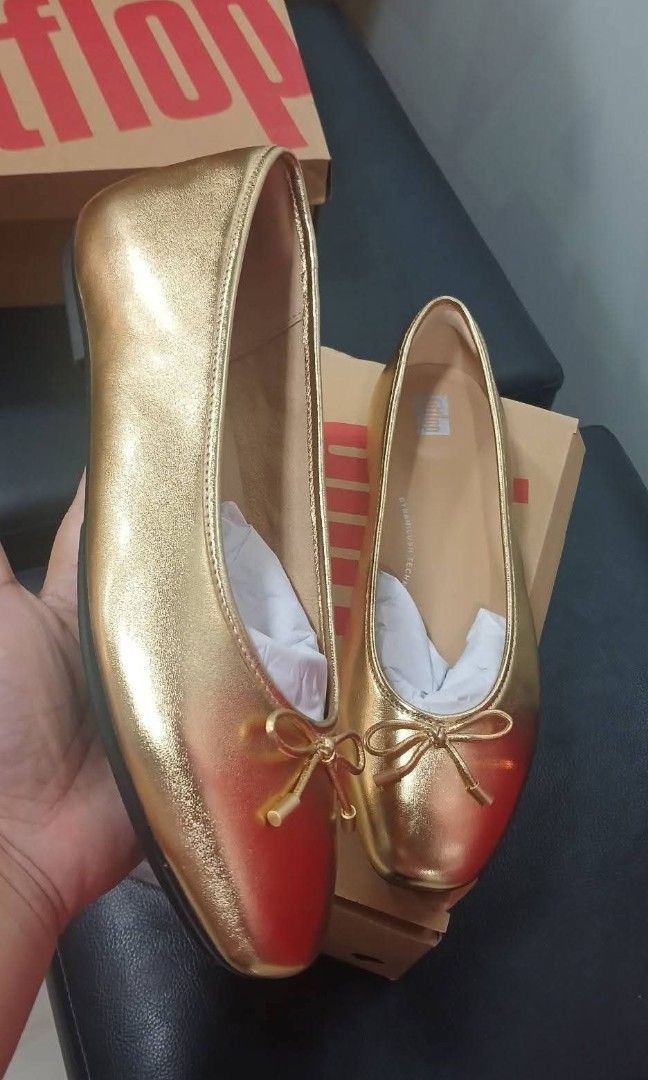 FITFLOP DELICATO ALLEGRO (Category: Flats & Sandals) located in Imus. Submitted by brandsforlessbydonna (Listing ID 1386459403, Image 1). Description: 2999 only✨🧿 | FREE SHIPPING💖 Delicato/allegro us5-eu36 us8-eu39 us9-eu41 🧿🧿🧿0RIGINAL💯‼️ BRANDNEW💯 ✅Money back guarantee 3x if proven fake‼️ ✅1month lay-away, PM for more details. ✅Free shipping via J&T only for provincial. ✅Metro Manila delivery via own rider with minimal fee. ❌No rush shipp