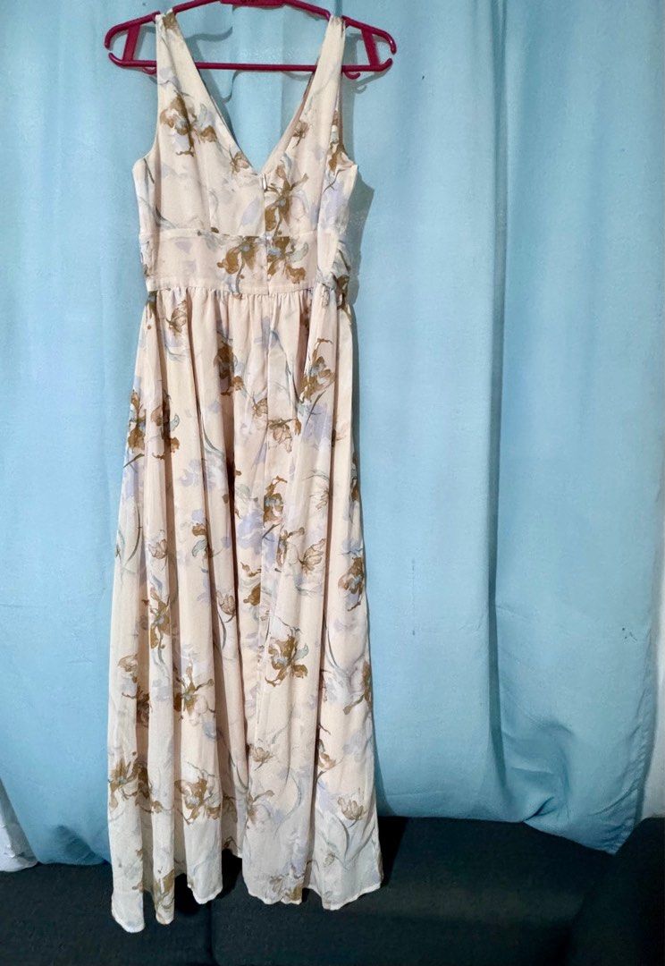 Floral Dress (Category: Dresses) located in Santa Rosa. Submitted by grasyamara (Listing ID 1386464206, Image 1). Description: It Girl - Floral Dress Price: Php 350 Size: Large MOP: Gcash/ Bank Transfer(BPI or UBP) Meet up: Paseo De Sta Rosa/ Waltermart Balibago Delivery: JNT/Lalamove/FlashExpress.