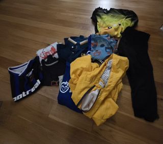 (Category: ) located in . Submitted by singaporeprelovedsale (Listing ID 1386554216, Image 1). Description: .