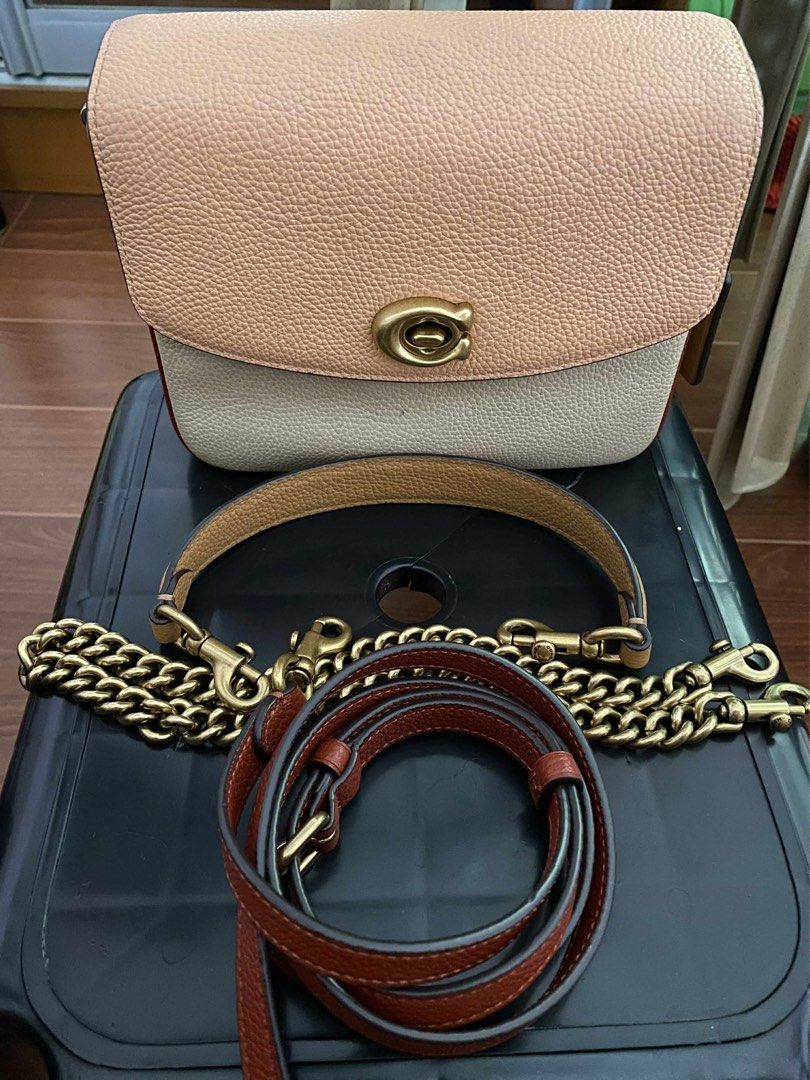 Fs -Coach (Category: Luxury Bags & Wallets) located in Manila. Submitted by staceecala82687 (Listing ID 1386405065, Image 1). Description: Coach cassie crossbody 3ways Rfs need funds Pede tumawad,wag lang hingiin🤭 Sf shoulder mo🙄.