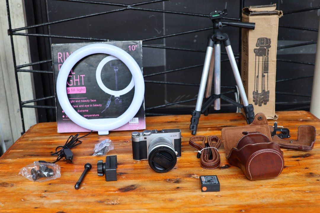 Fujifilm X-A3 Mirrorless Vlogging (Category: Cameras) located in Manila. Submitted by lenascamera (Listing ID 1386406045, Image 3). Description: NOTE: Sa dami po ng message na natatangap ko, naka hold napo ang Mga message hindi napo ako makapag reply pero na babasa ko kaya hanggat maari mag direct na kayo sa page ko sa facebook Lenas camera para nakareply ako agad salamat. Fujifilm X-A3 Mirrorless Vlogging Camera ₱17,000 – Black Key Features: Nak