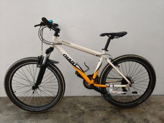 (Category: ) located in . Submitted by vgbike (Listing ID 1386407114, Image 1). Description: .