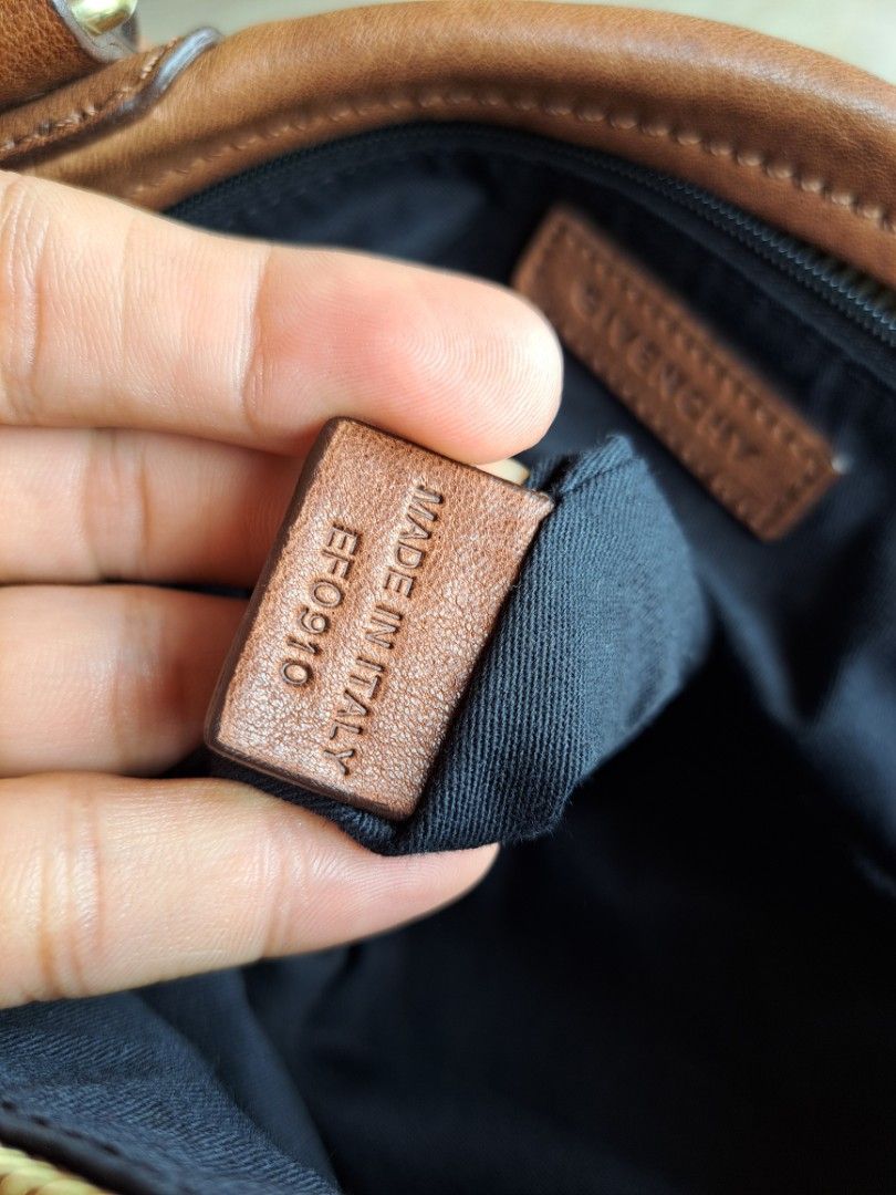 Givenchy Pandora Large in Brown Ostirich Leather Bag (Category: Luxury Bags & Wallets) located in Tagum. Submitted by luxestreetbags (Listing ID 1386406257, Image 3). Description: 💠💠💠 Authentic/Original 💠💠💠 Givenchy Pandora Large in Brown Ostrich Leather Bag, Pre-owned‼️‼️👜👜 Made in Italy With code Ykk zippers Inclusions: Carebook and Leather sample ➕️ shipping fee depends on the country through DHL but of the moment we use EMS due to DHL
