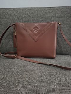 (Kategori: ) berada di . Dikirim oleh elisabee222 (ID iklan 1386517005, Gambar 1). Deskripsi: .