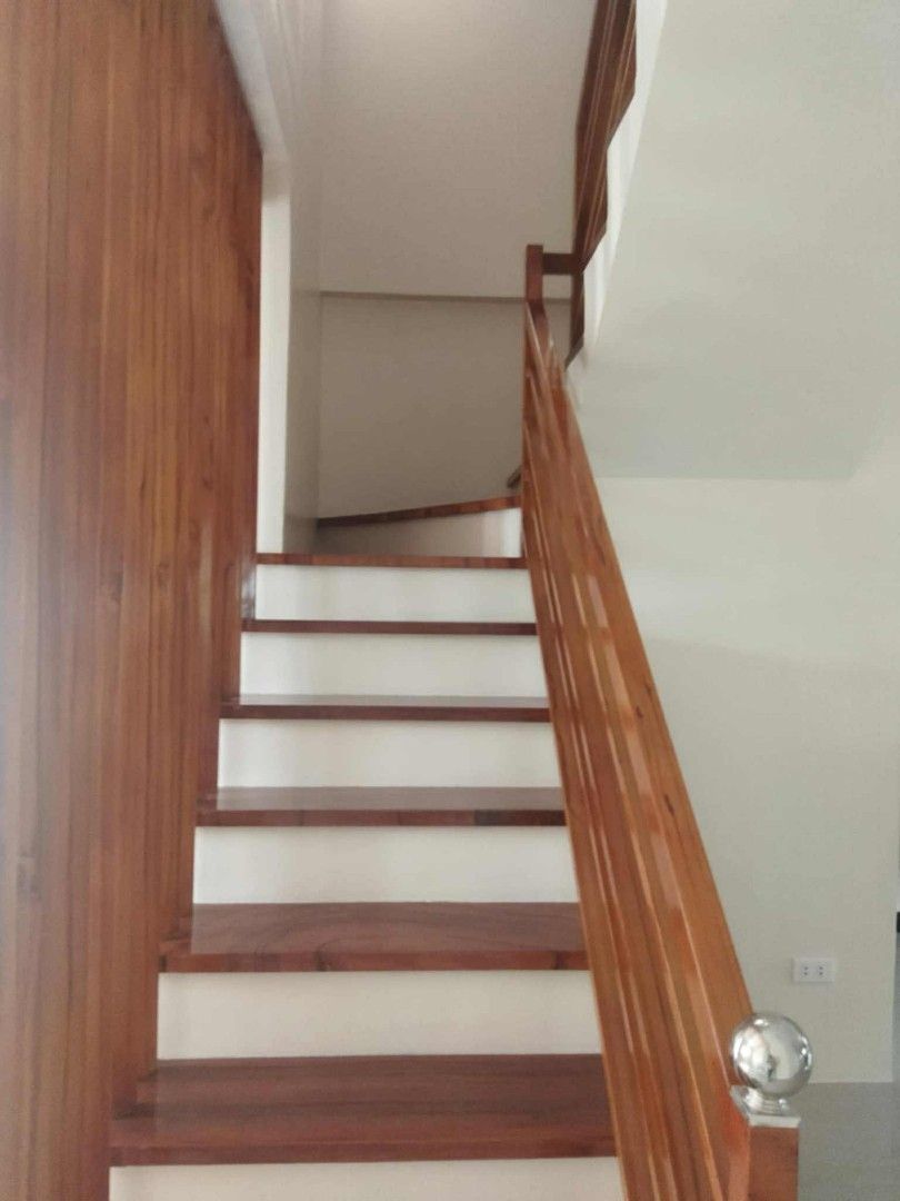 House and lot (Category: House & Lot) located in Makati City. Submitted by tabsilog (Listing ID 1386454694, Image 3). Description: House and lot for sale B new LA:110sqm,FA:180sqm 3BRs, 4T&B, with Maid's room 2 car garage prime area, located at BF Resort Village kindly message or Call us for inquiries.