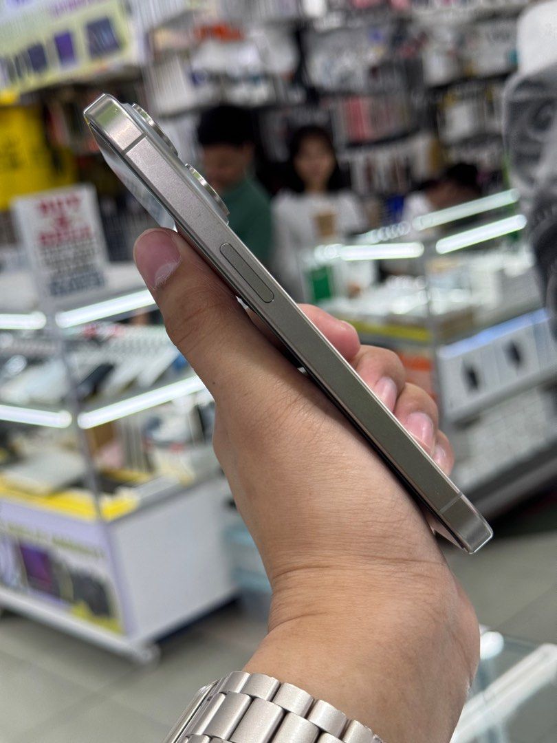 iPhone 15 Pro 256GB Factory Unlock No Issue Secondhand (Category: iPhone 15 Series) located in Pasig City. Submitted by FarAndRayShop (Listing ID 1386448958, Image 2). Description: OPEN FOR SWAP/SELLING/BUYING (RFS: Buy and Sell) Price: 44,499 iPhone 15 Pro 256GB •Factory Unlock •NO HIDDEN ISSUES •TEST TO SAWA •Authentic Phone Physical store in Greenhills Shopping Center XC-07 Stall Number Look For Rayray Or Anika NO CASH INSTALLMENT We are open 
