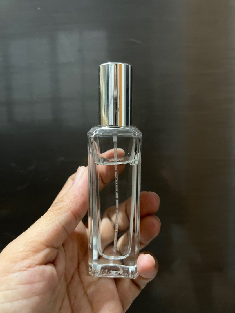 Jo Malone English Pear & Freesia (Category: Fragrance & Deodorants) located in Makati City. Submitted by anim_naem (Listing ID 1386404337, Image 2). Description: auth from Japan 30 ml see juice level around 70-80% .