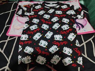 (Kategori: ) berada di . Dikirim oleh kuroba1412thrift (ID iklan 1386567693, Gambar 1). Deskripsi: .