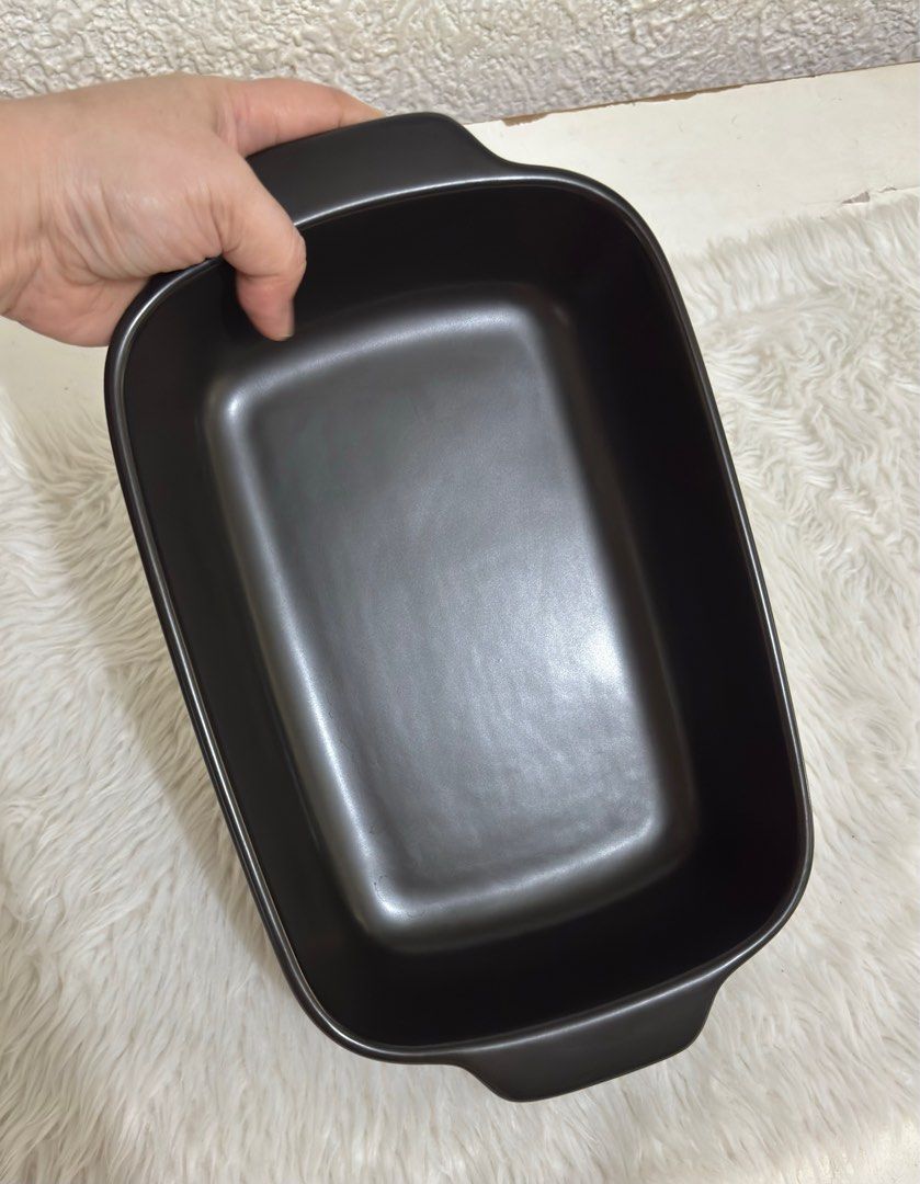 Kitchenaid Stoneware Tray 1.9L (Category: Cookware & Accessories) located in Paranaque City. Submitted by dalle_closet (Listing ID 1386427465, Image 2). Description: 1.9L Nice pa ito.