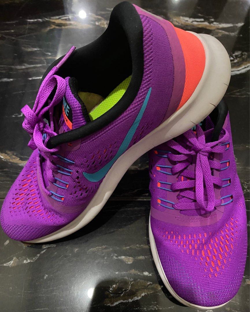 Like New Orig Nike Free Run Flexible Shoes for Women (Category: Sneakers) located in Quezon City. Submitted by greatgoodies03 (Listing ID 1386503411, Image 1). Description: Like New Orig Nike Free Run Flexible Shoes for Women Size US 6 - 23cm Made in Vietnam Rfs: Decluttering Location is near AYALA CLOVERLEAF QC Can also do banawe or lets talk Sf on buyers acc Thanks.