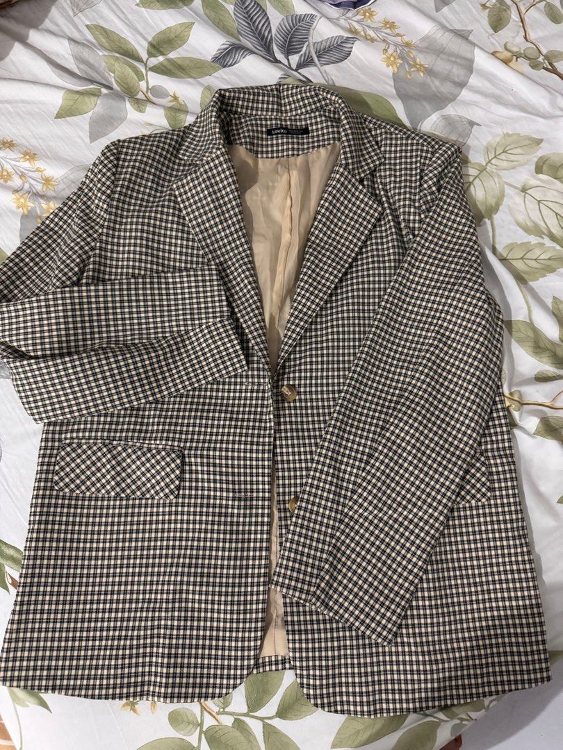 Lovito Blazer (Category: Longsleeves) located in Capas. Submitted by secondsbya_ (Listing ID 1386532163, Image 1). Description: .